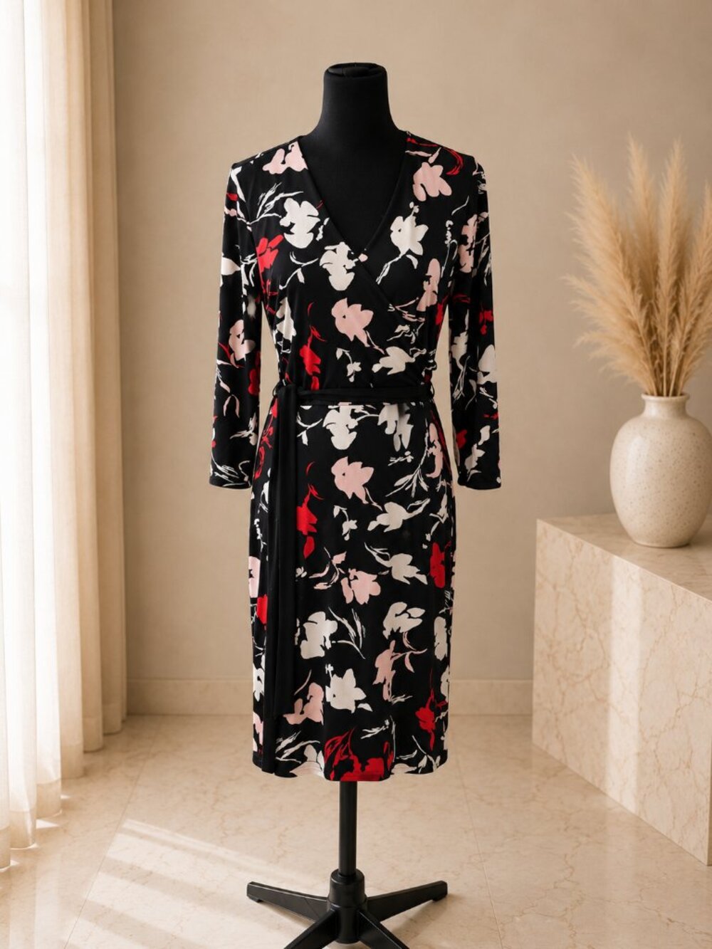White House Black Market Reversible Wrap Dress – Size 6 – Excellent Condition